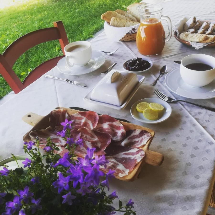 Agriturismo Carrucana Martis Buitenkant foto